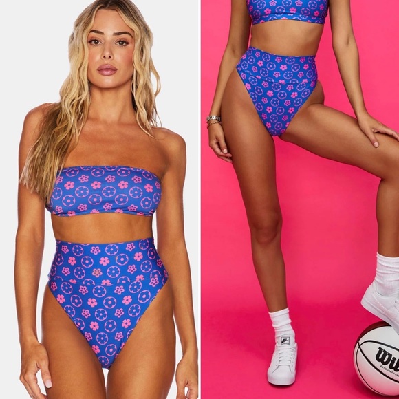 Beach Riot 🩵 Bikini Set in Wavy Floral